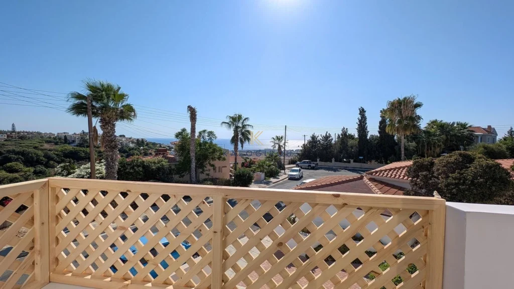 3 Bedroom House for Sale in Chlorakas, Paphos District