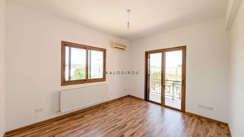 4 Bedroom House for Sale in Aradippou, Larnaca District