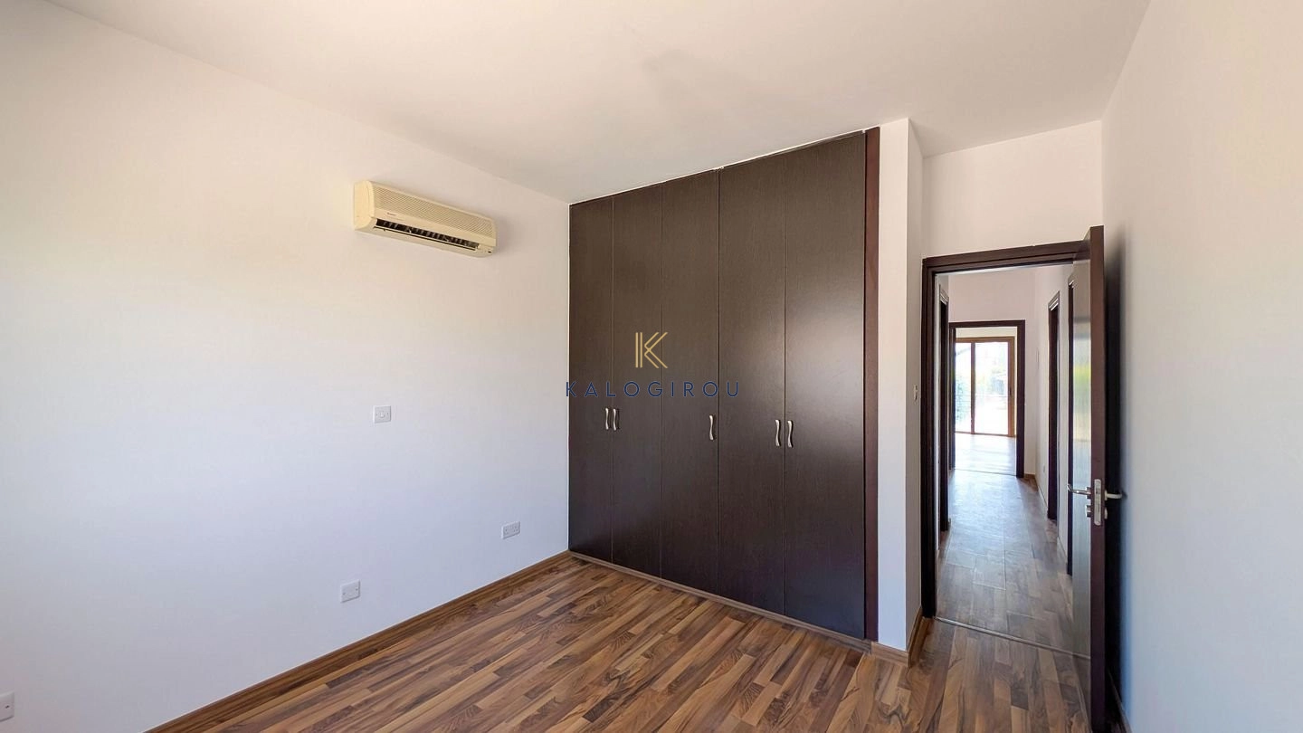 4 Bedroom House for Sale in Aradippou, Larnaca District