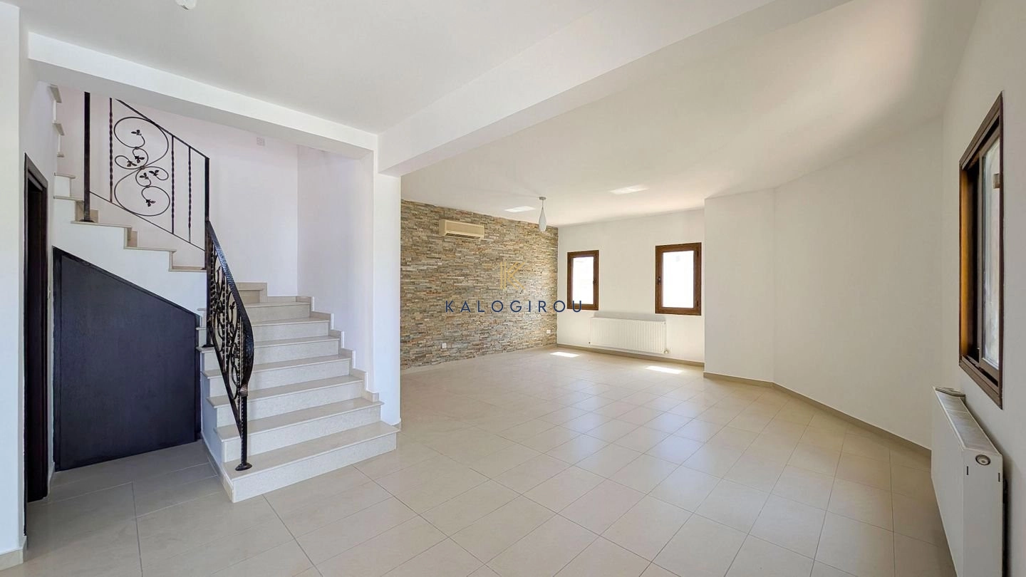 4 Bedroom House for Sale in Aradippou, Larnaca District