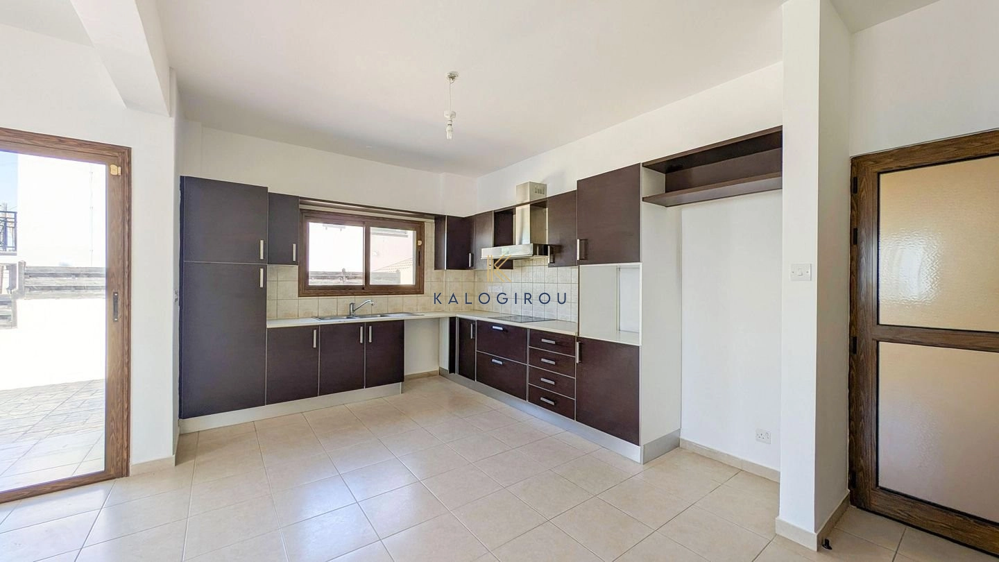 4 Bedroom House for Sale in Aradippou, Larnaca District
