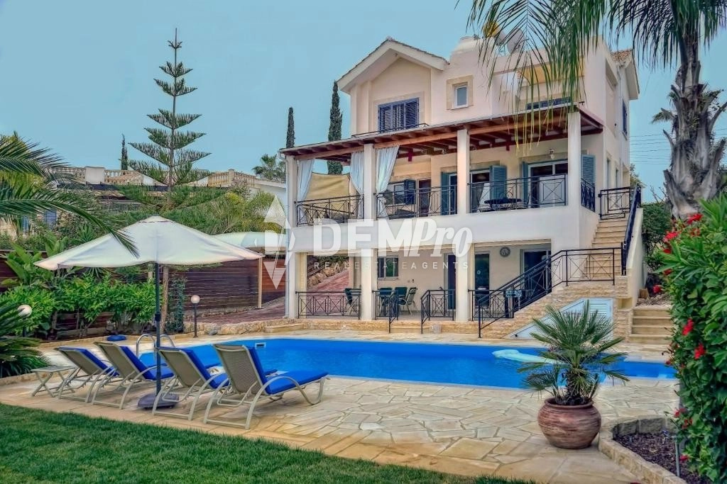 4 Bedroom House for Rent in Neo Chorio Pafou, Paphos District