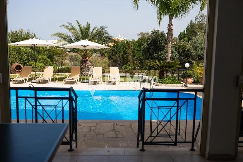 4 Bedroom House for Rent in Neo Chorio Pafou, Paphos District