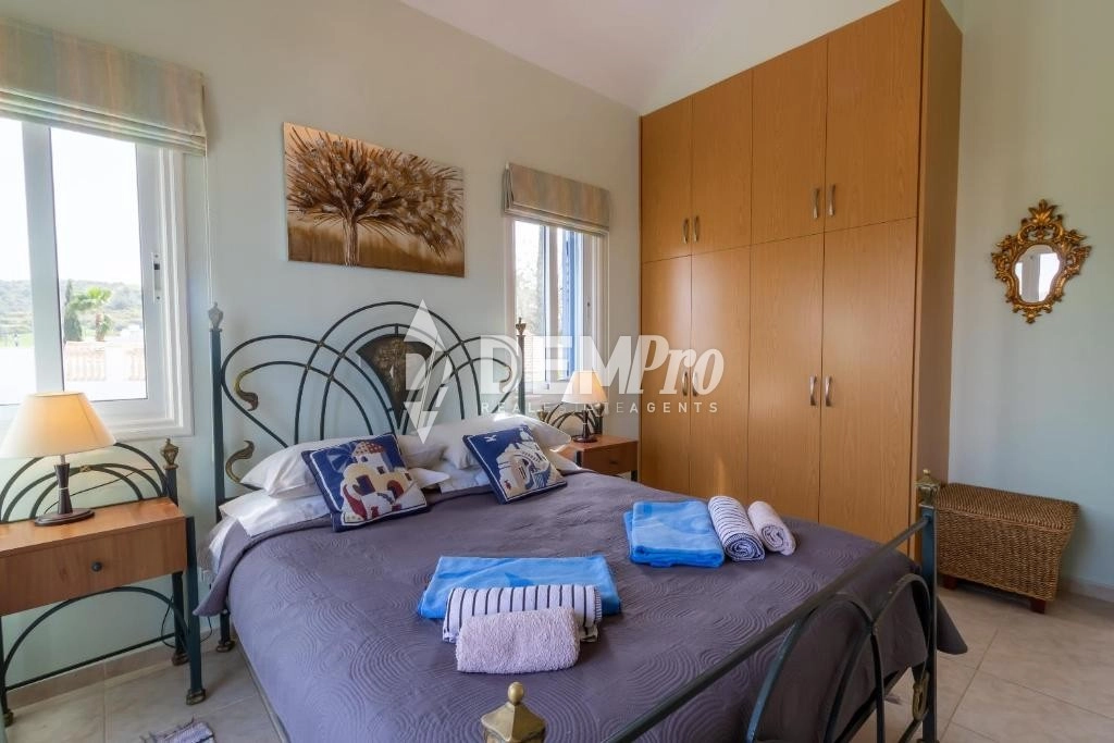 4 Bedroom House for Rent in Neo Chorio Pafou, Paphos District