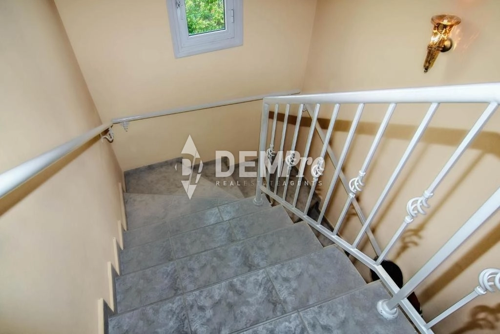 4 Bedroom House for Rent in Neo Chorio Pafou, Paphos District