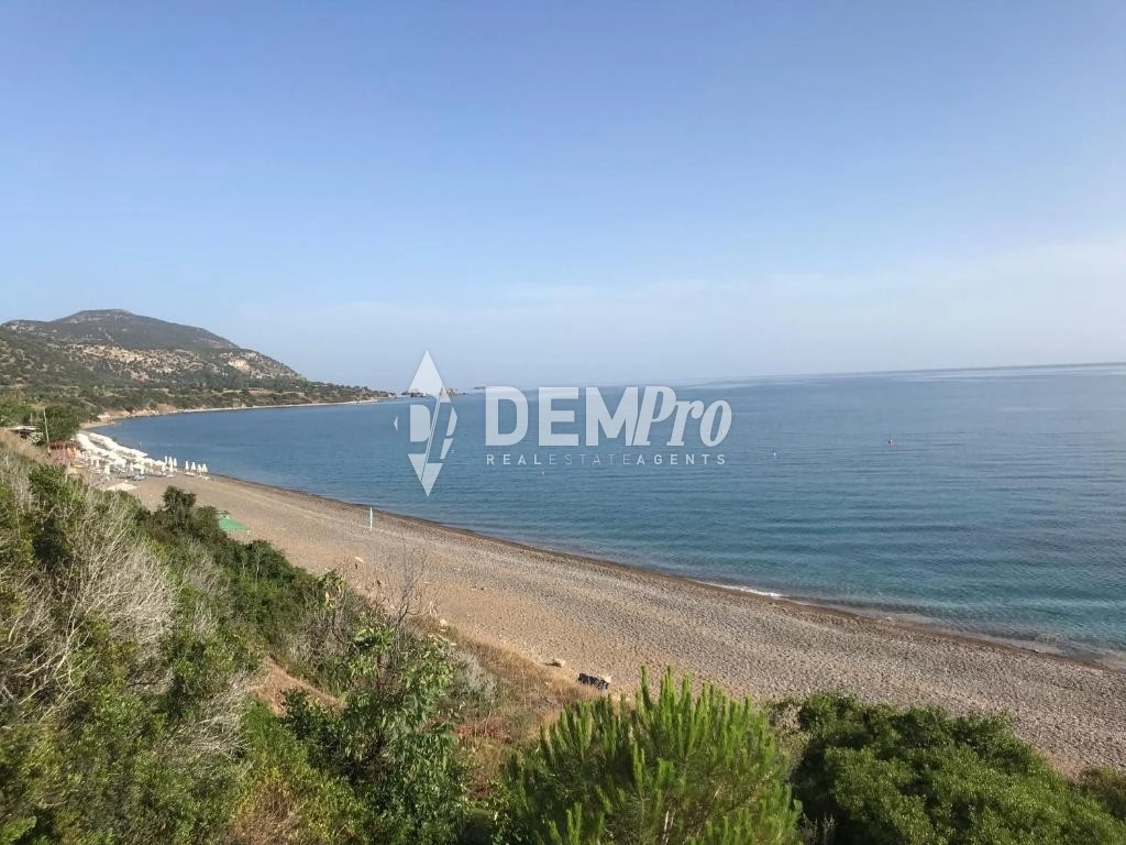 4 Bedroom House for Rent in Neo Chorio Pafou, Paphos District