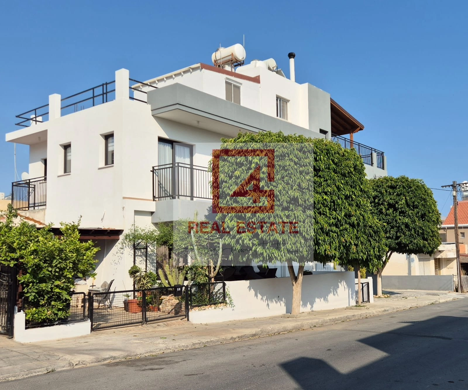 Building for Sale in Limassol – Mesa Geitonia