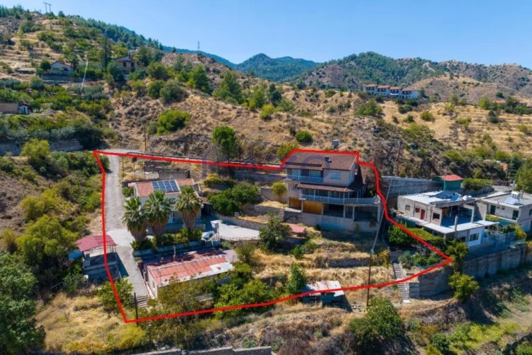 4 Bedroom House for Sale in Kakopetria, Nicosia District