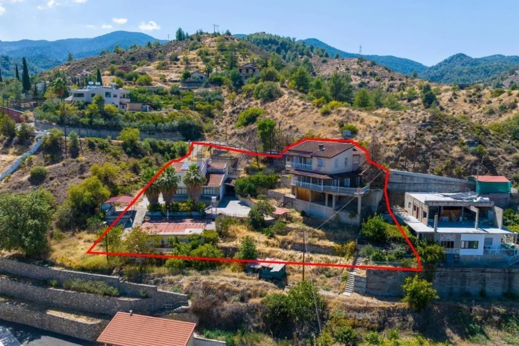 4 Bedroom House for Sale in Kakopetria, Nicosia District