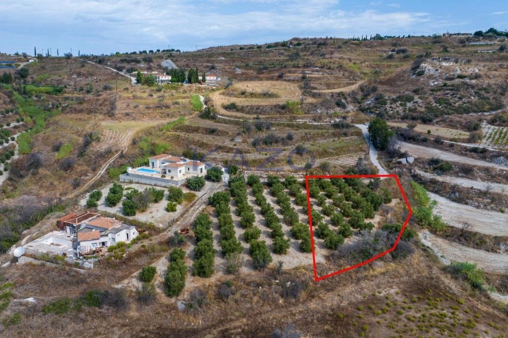 2,500m² Plot for Sale in Polemi, Paphos District