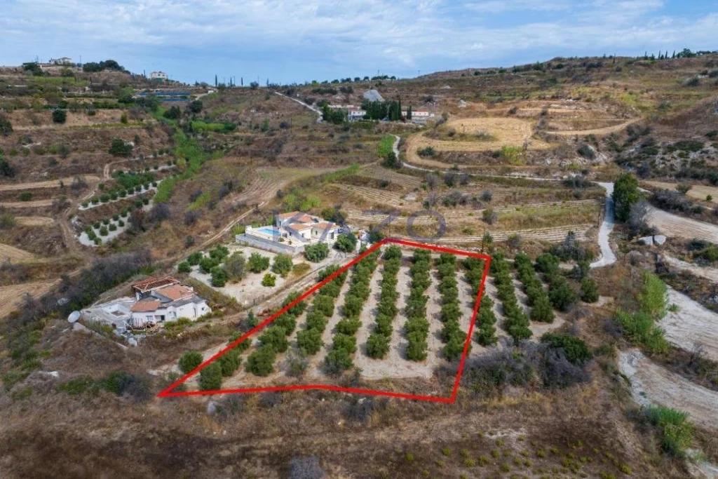 2,500m² Plot for Sale in Polemi, Paphos District
