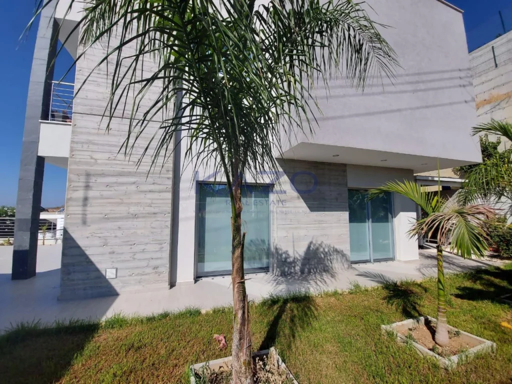 4 Bedroom House for Sale in Palodeia, Limassol District