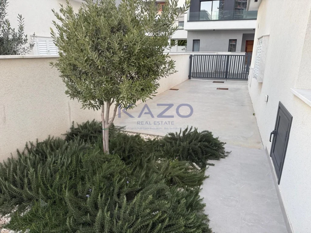 2 Bedroom House for Rent in Agios Tychonas, Limassol District