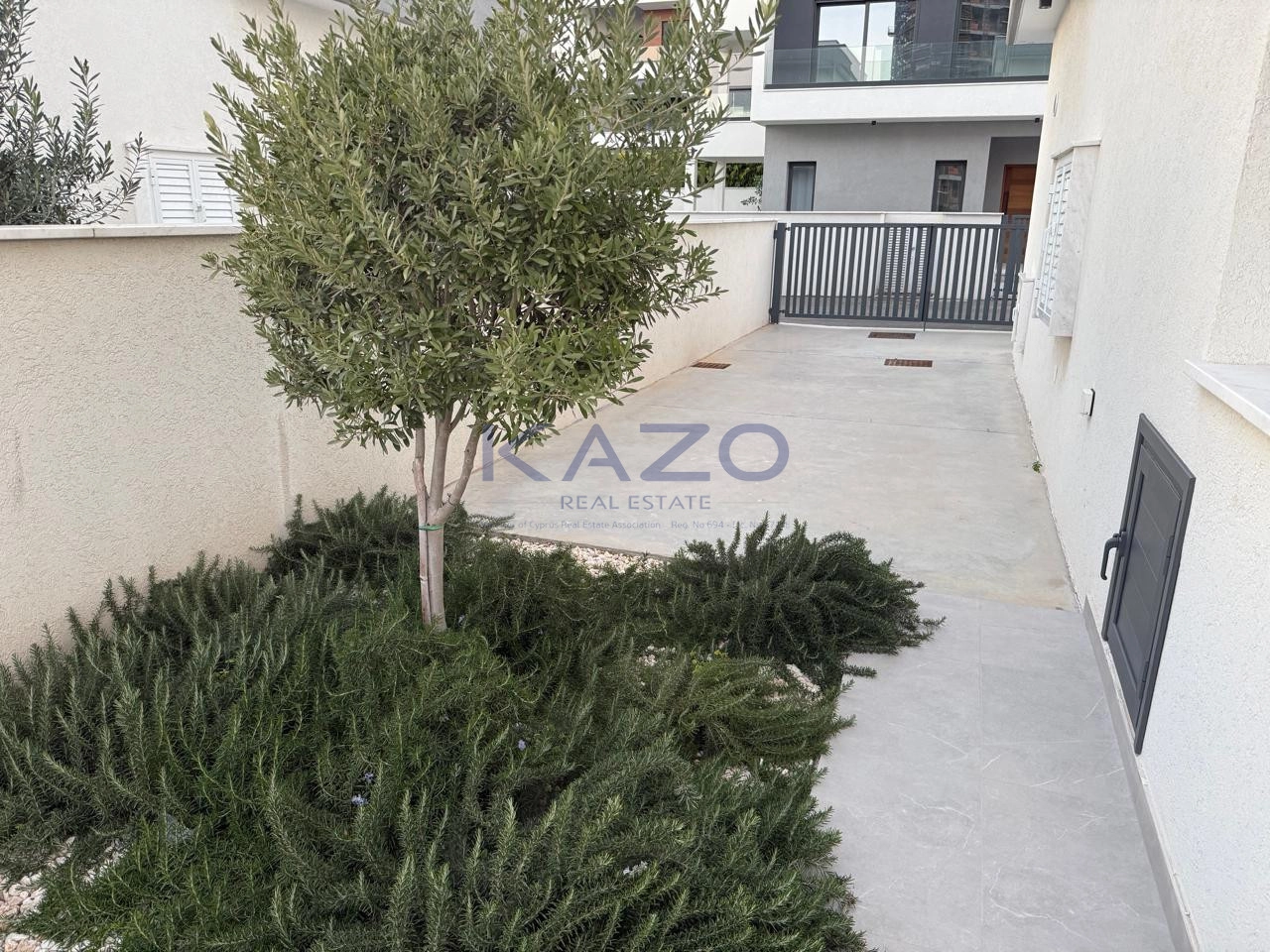 2 Bedroom House for Rent in Agios Tychonas, Limassol District