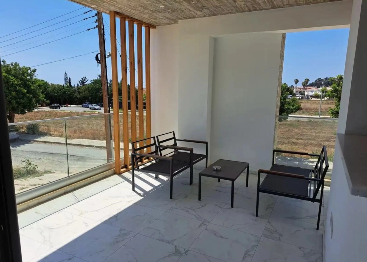 652m² Building for Sale in Paphos – Universal