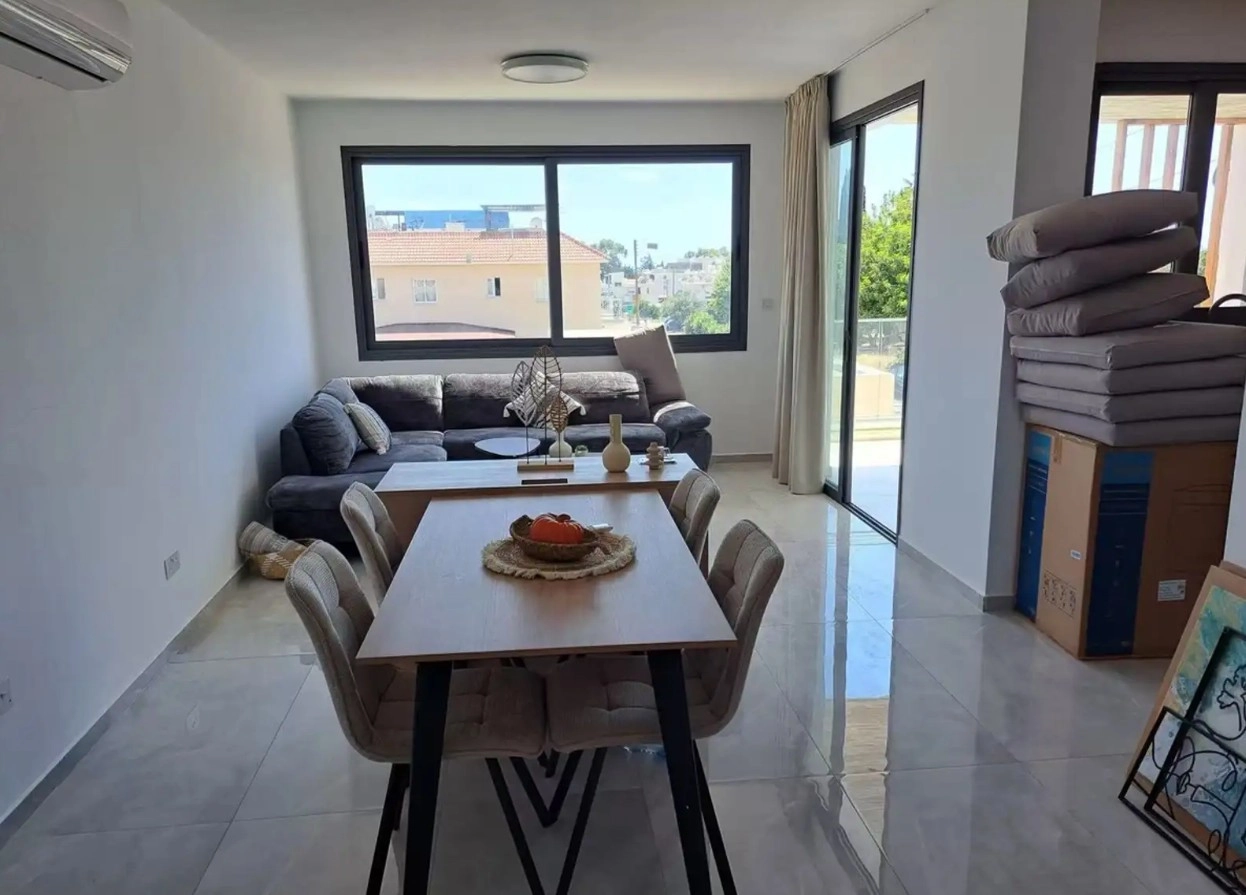 652m² Building for Sale in Paphos – Universal