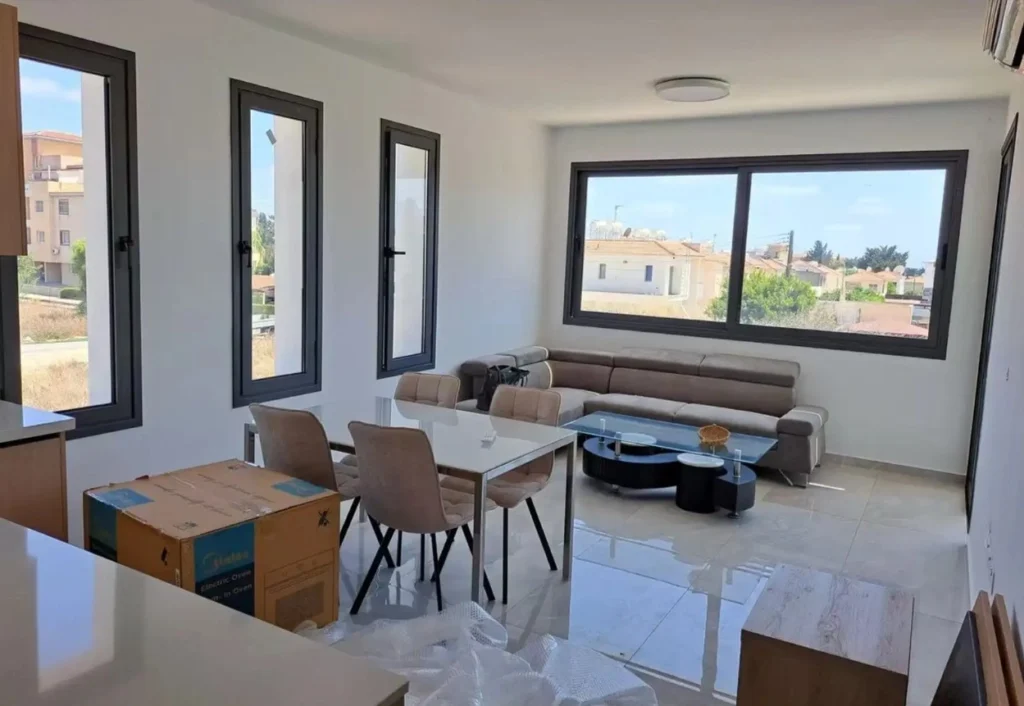 652m² Building for Sale in Paphos – Universal