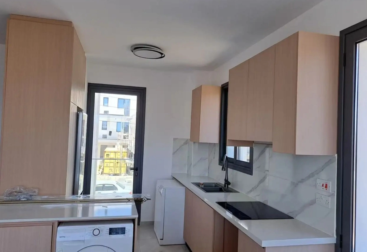 652m² Building for Sale in Paphos – Universal