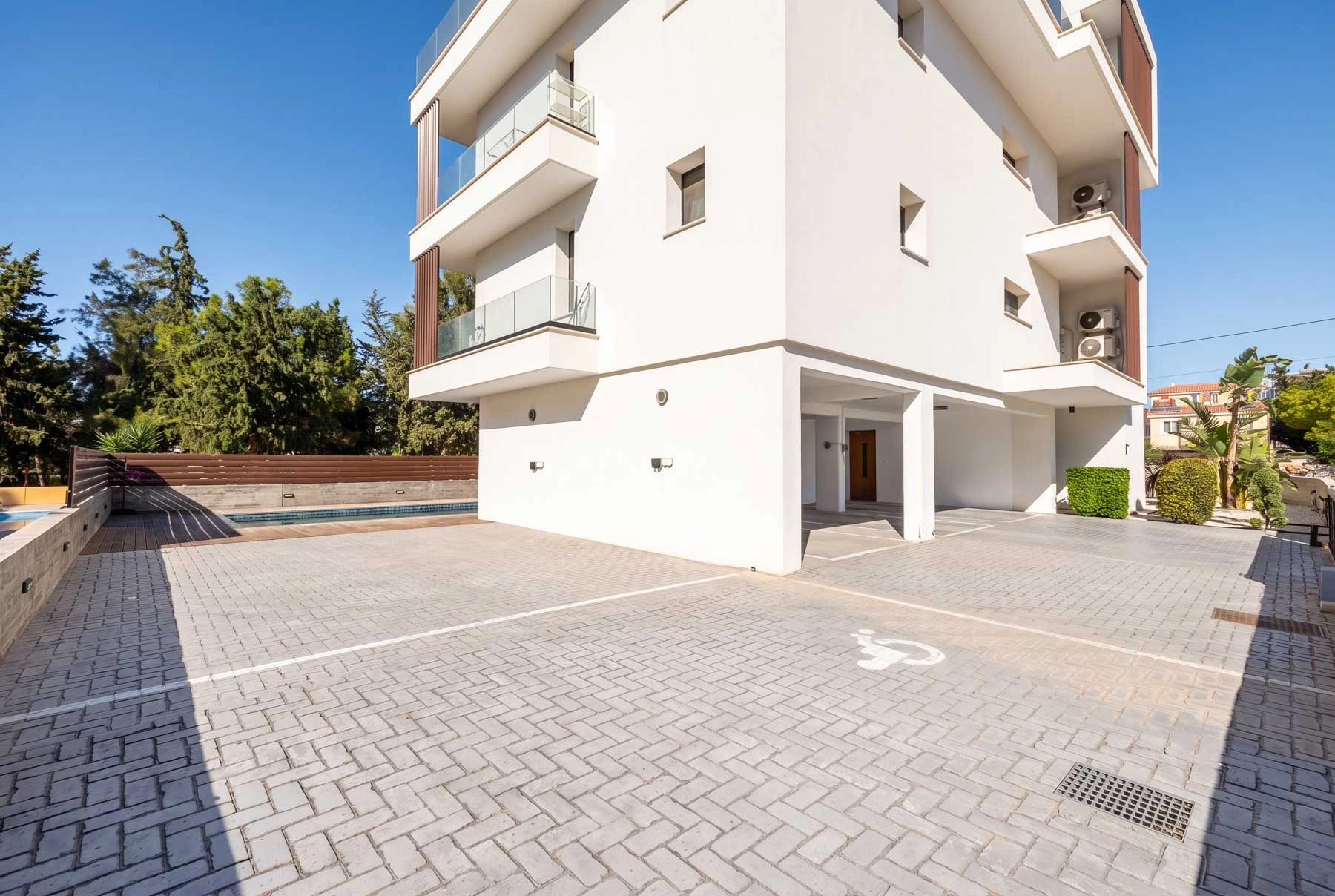 2 Bedroom Apartment for Sale in Paphos – Universal