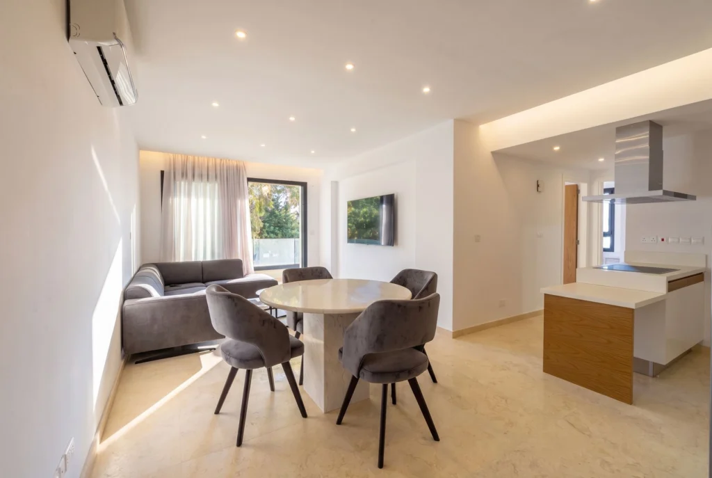 2 Bedroom Apartment for Sale in Paphos – Universal