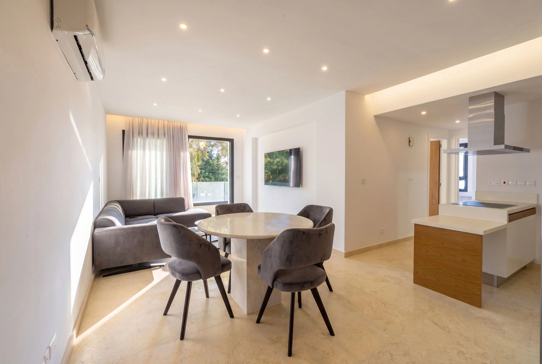2 Bedroom Apartment for Sale in Paphos – Universal