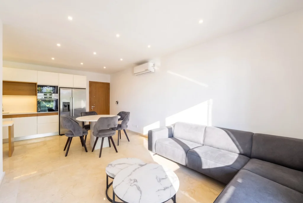2 Bedroom Apartment for Sale in Paphos – Universal
