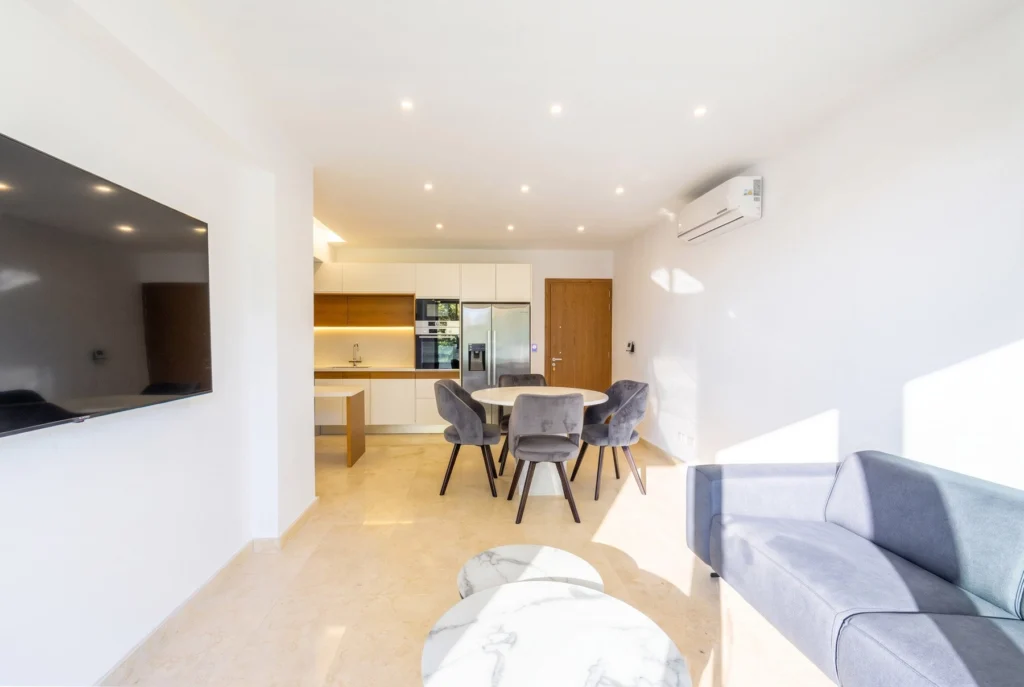 2 Bedroom Apartment for Sale in Paphos – Universal