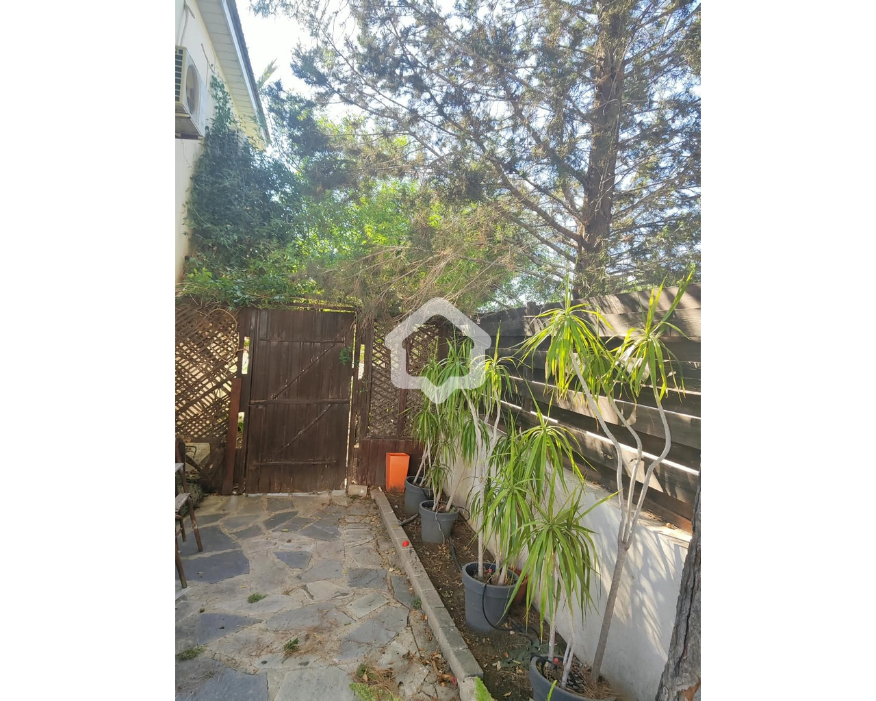 5 Bedroom House for Sale in Agios Dometios, Nicosia District