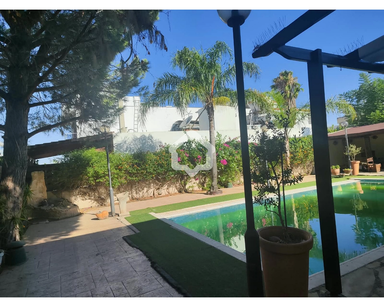 5 Bedroom House for Sale in Agios Dometios, Nicosia District