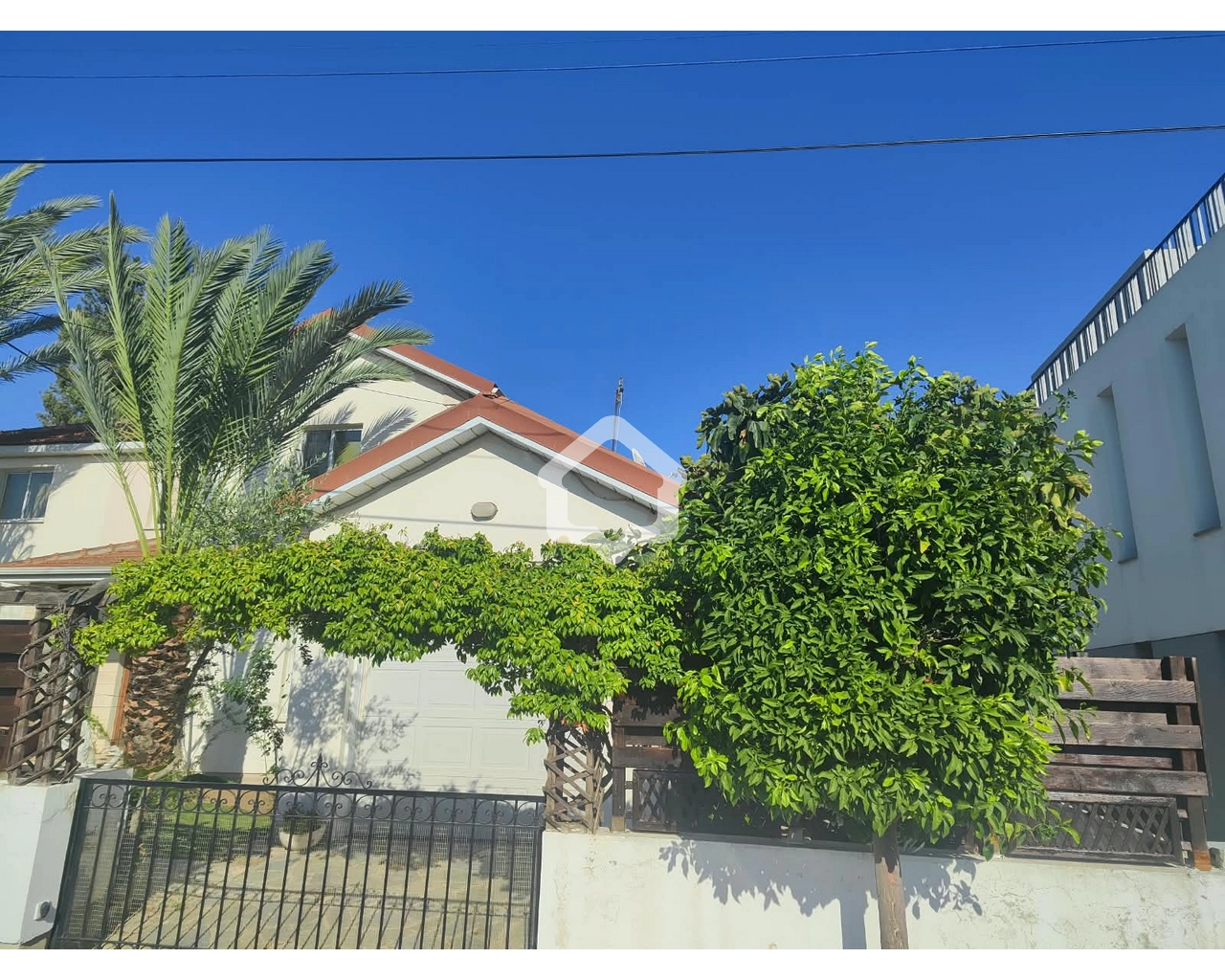 5 Bedroom House for Sale in Agios Dometios, Nicosia District