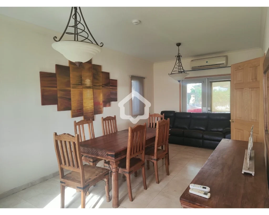 5 Bedroom House for Sale in Agios Dometios, Nicosia District