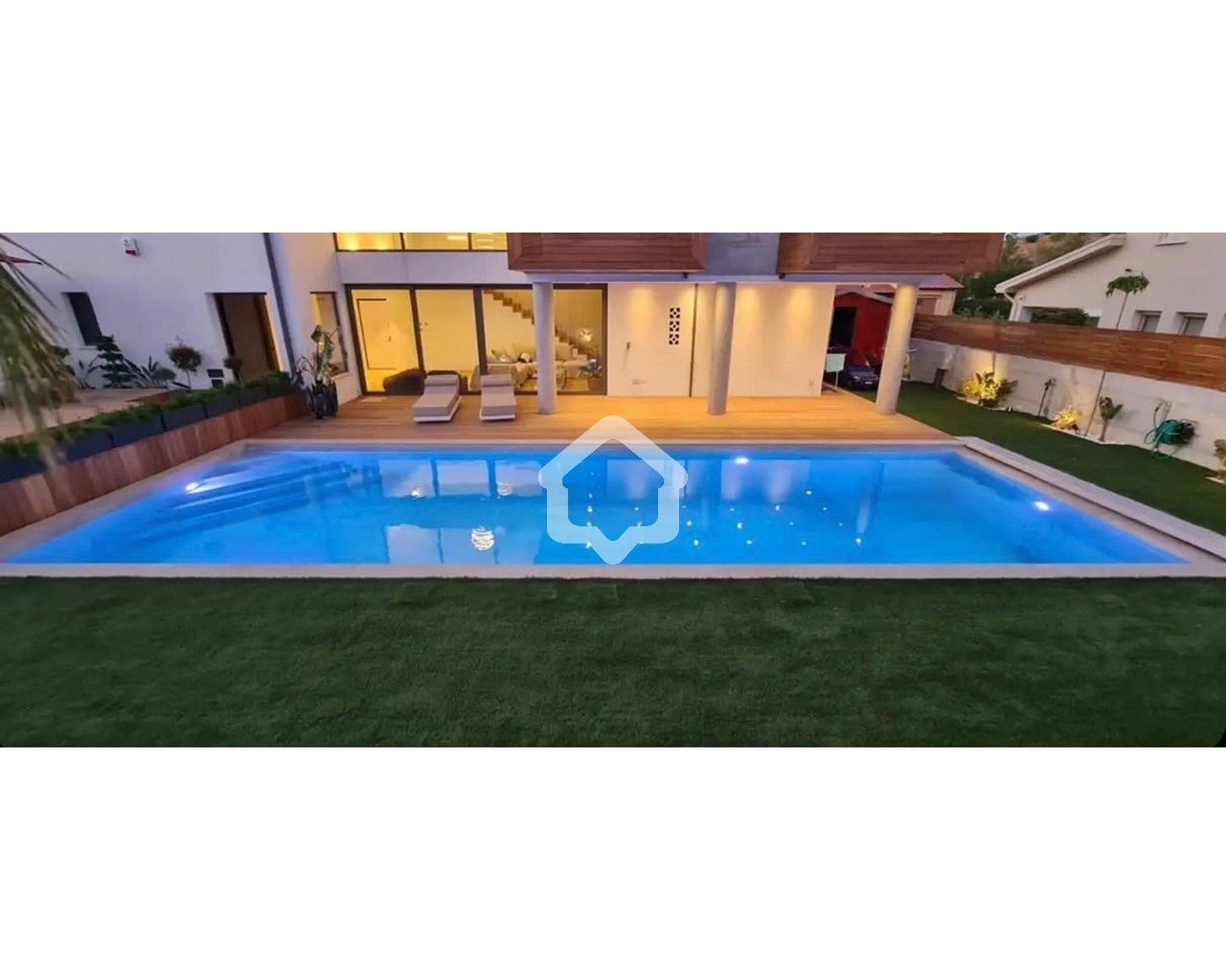 4 Bedroom House for Sale in Alampra, Nicosia District