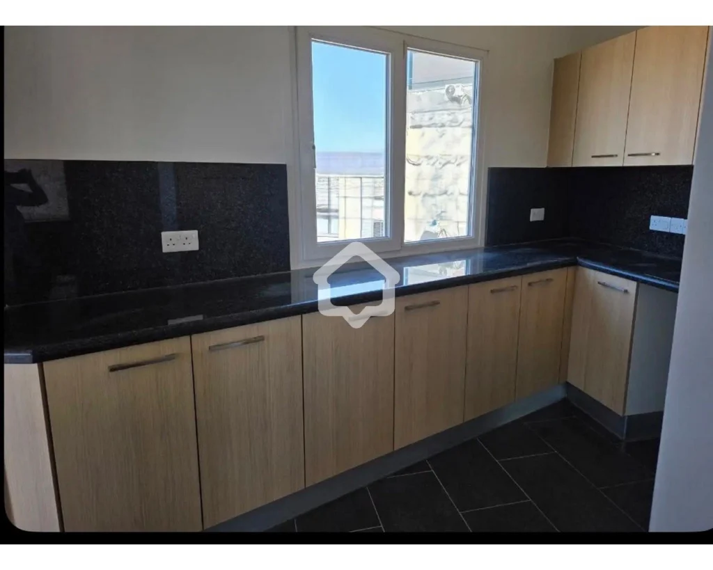 4 Bedroom Apartment for Rent in Agioi Omologites, Nicosia District