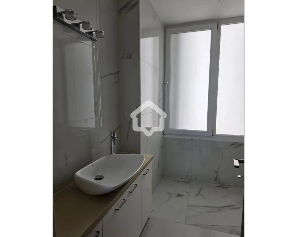 4 Bedroom Apartment for Rent in Agioi Omologites, Nicosia District