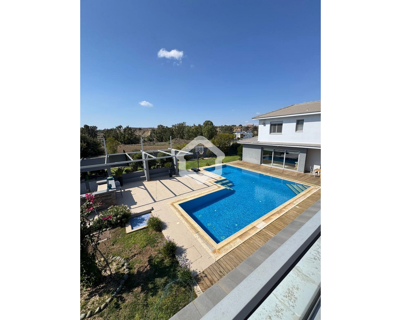 4 Bedroom House for Sale in Pano Deftera, Nicosia District