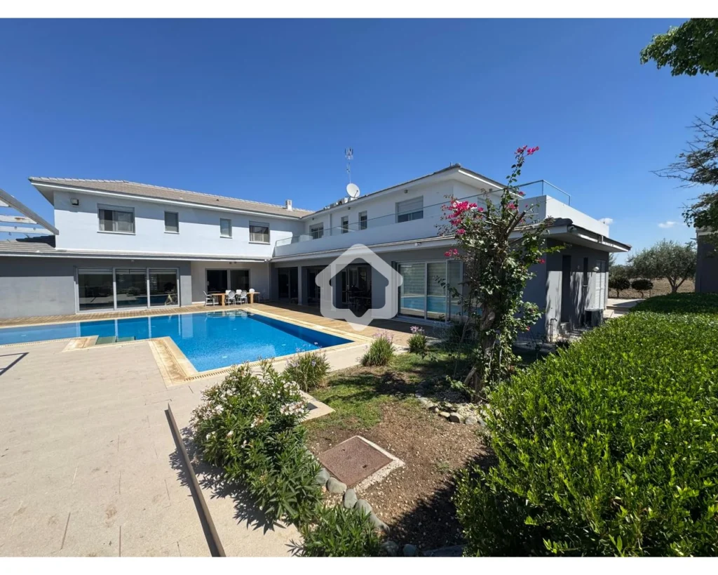 4 Bedroom House for Sale in Pano Deftera, Nicosia District