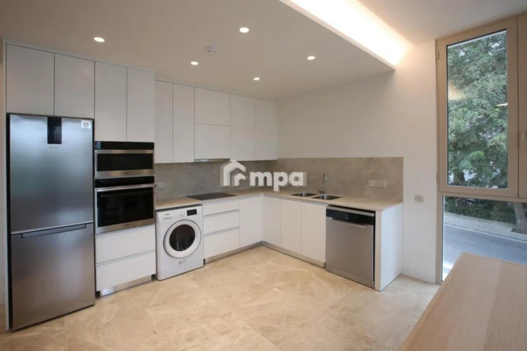 2 Bedroom Apartment for Rent in Agioi Omologites, Nicosia District