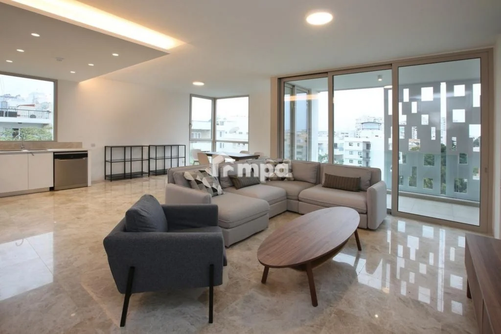 2 Bedroom Apartment for Rent in Agioi Omologites, Nicosia District