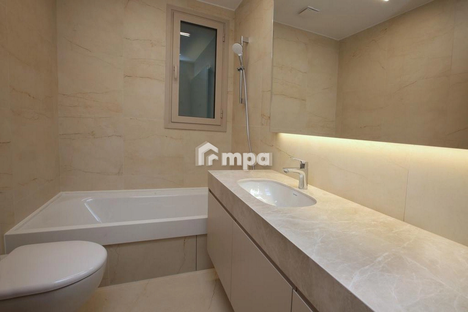 2 Bedroom Apartment for Rent in Agioi Omologites, Nicosia District