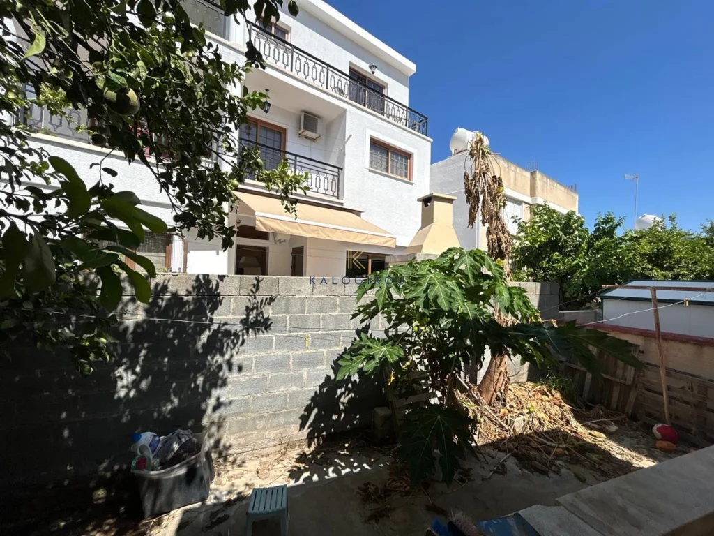 3 Bedroom House for Sale in Drosia, Larnaca District