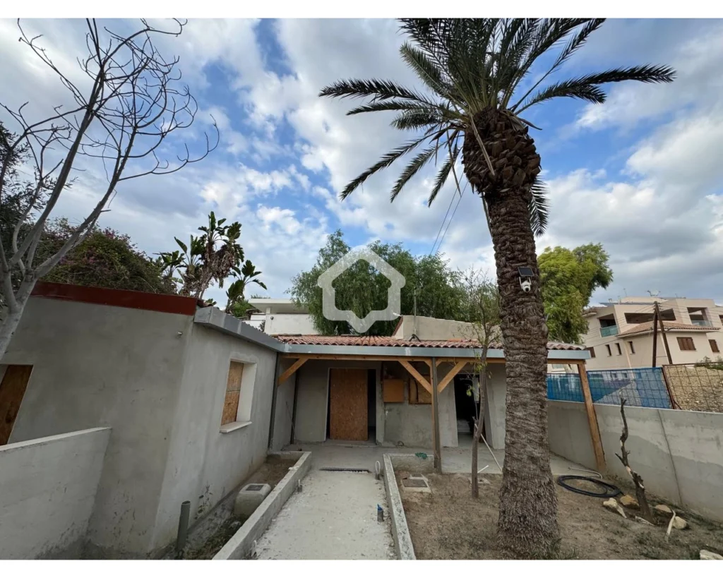 2 Bedroom House for Sale in Strovolos, Nicosia District