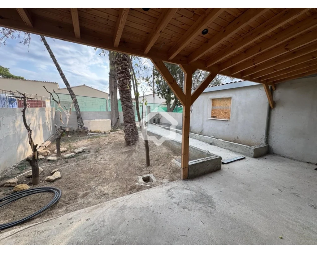 2 Bedroom House for Sale in Strovolos, Nicosia District