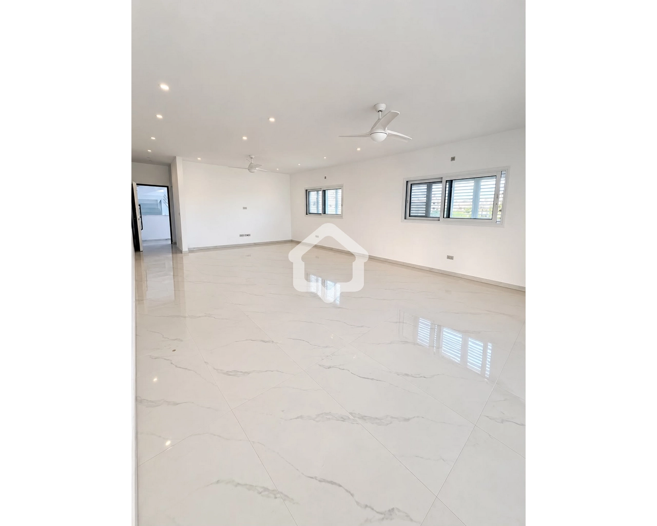 3 Bedroom Apartment for Rent in Agioi Omologites, Nicosia District
