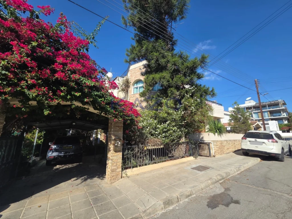 393m² Building for Sale in Limassol District