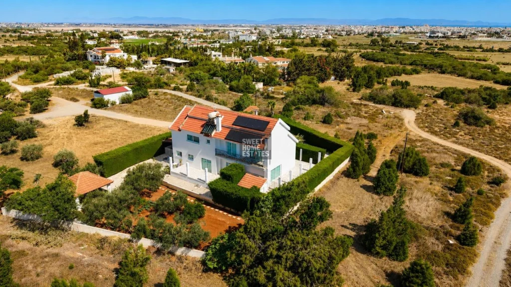 4 Bedroom House for Sale in Paralimni, Famagusta District