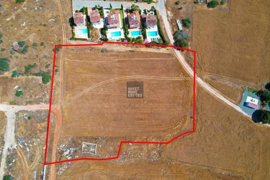 8,518m² Plot for Sale in Agia Thekla, Famagusta District