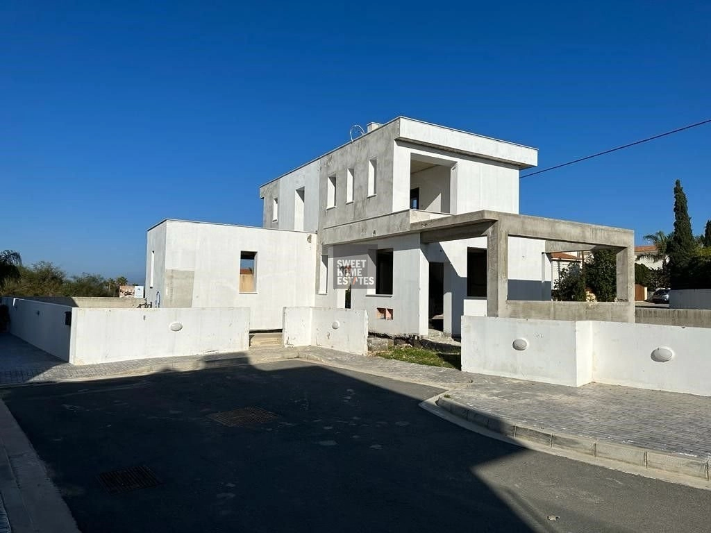 4 Bedroom House for Sale in Kapparis, Famagusta District