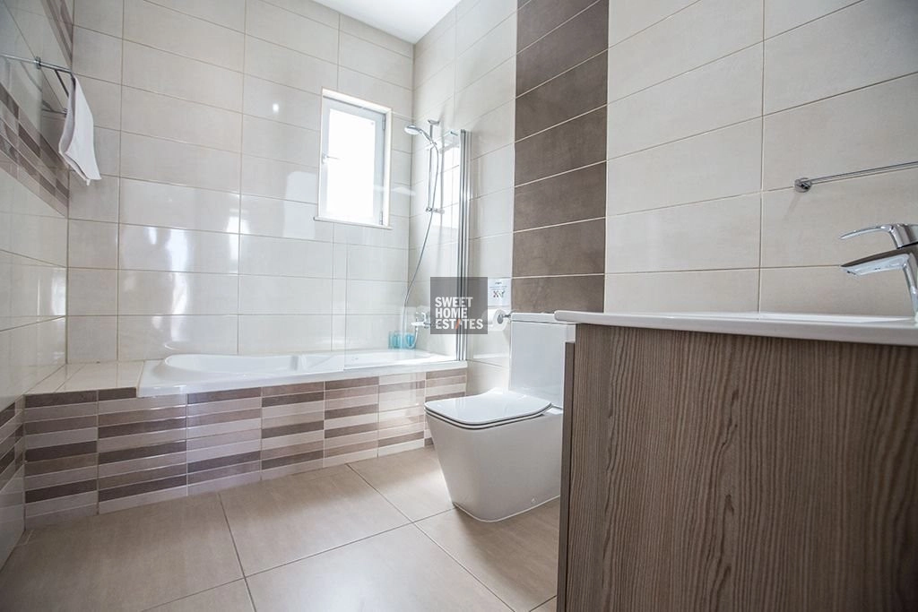 4 Bedroom House for Sale in Protaras, Famagusta District