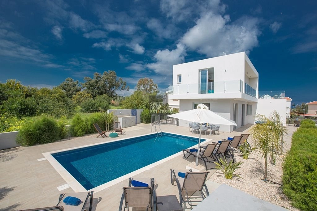 4 Bedroom House for Sale in Protaras, Famagusta District