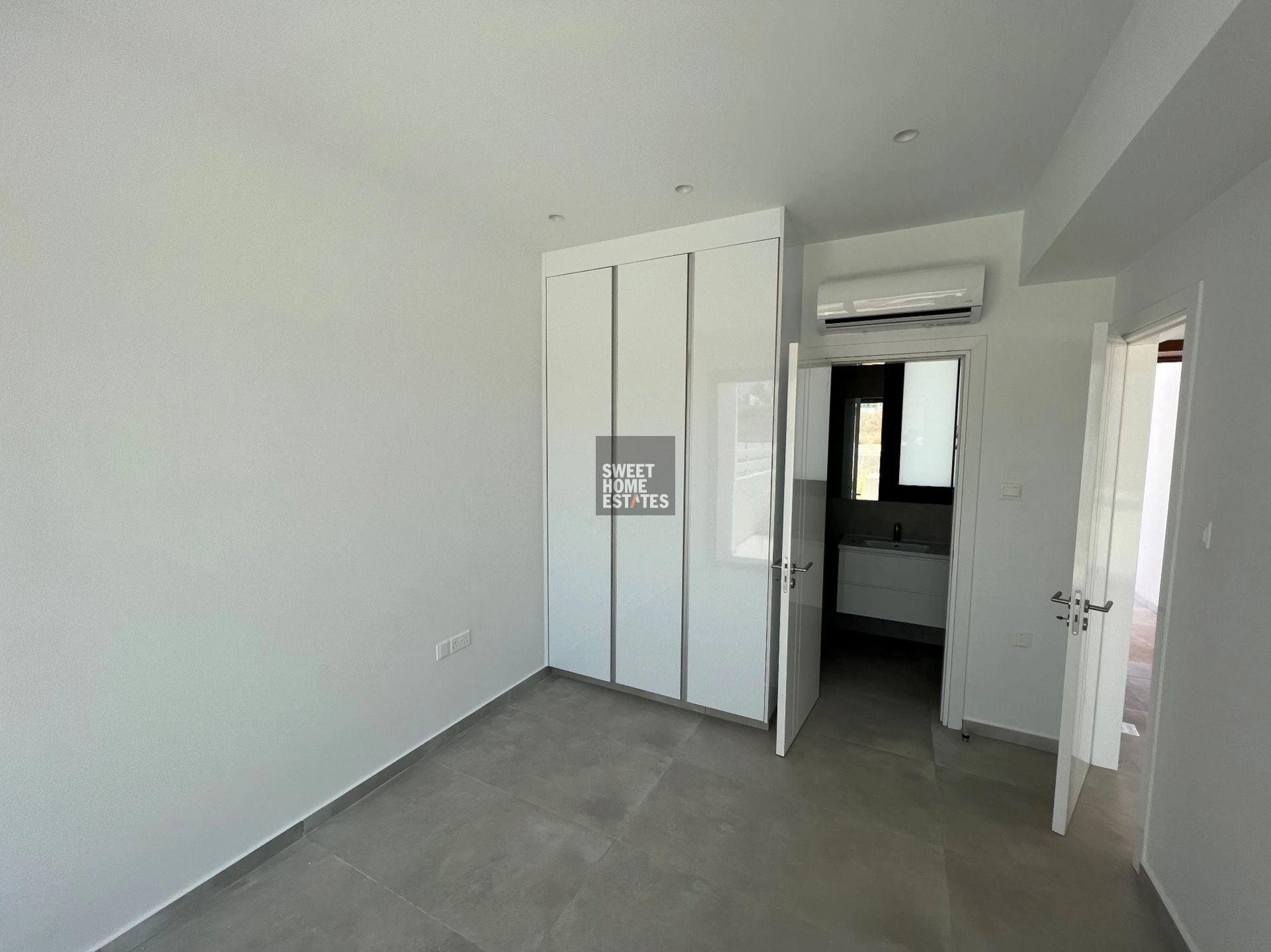 4 Bedroom House for Sale in Protaras, Famagusta District